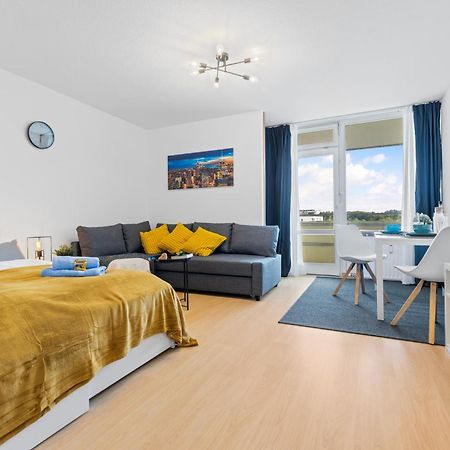 Sonniges City-Apartment Mit Suedbalkon Und Parklatz Neusass 外观 照片