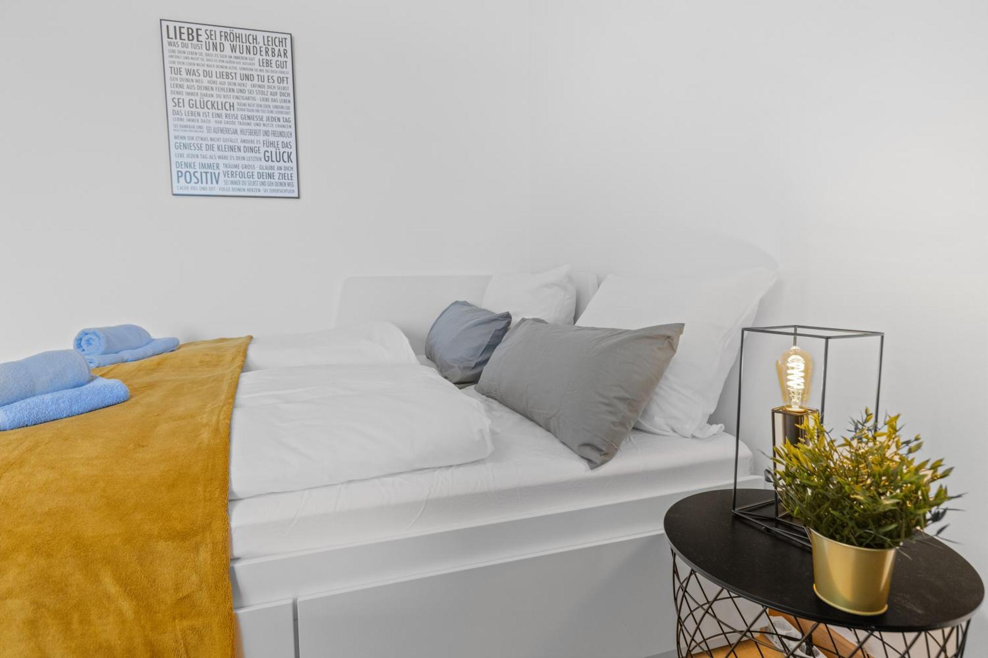 Sonniges City-Apartment Mit Suedbalkon Und Parklatz Neusass 外观 照片