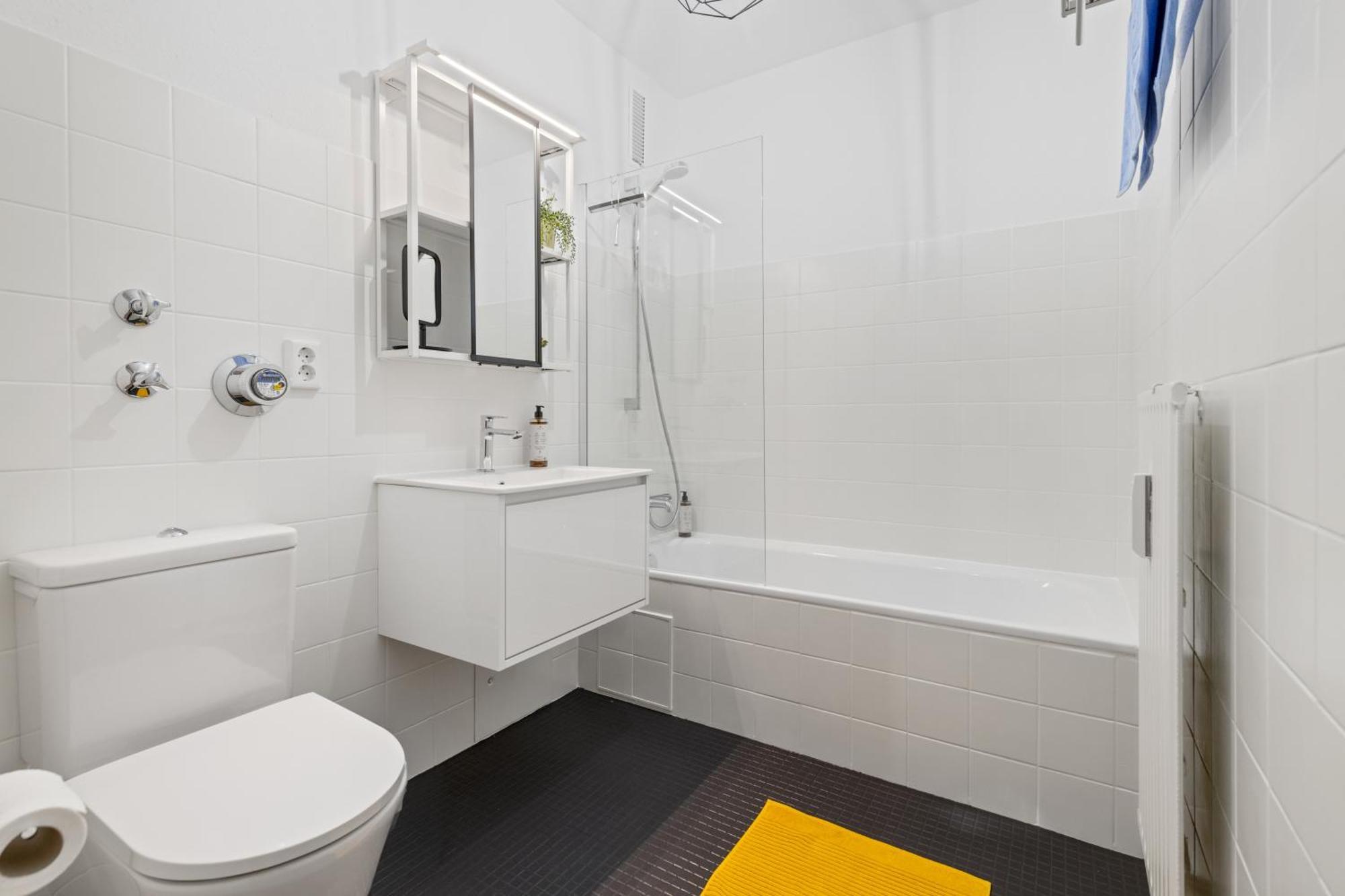 Sonniges City-Apartment Mit Suedbalkon Und Parklatz Neusass 外观 照片