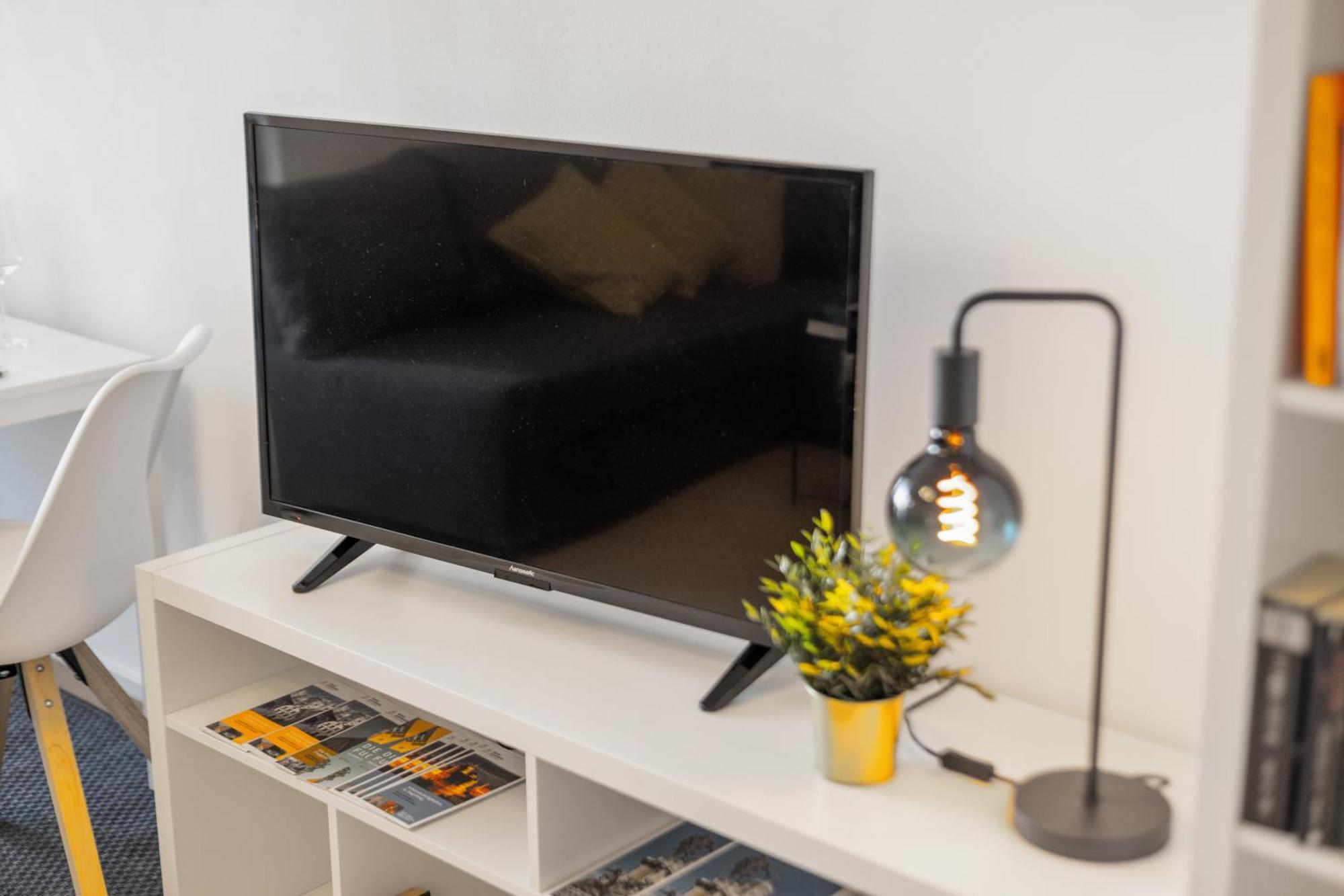 Sonniges City-Apartment Mit Suedbalkon Und Parklatz Neusass 外观 照片