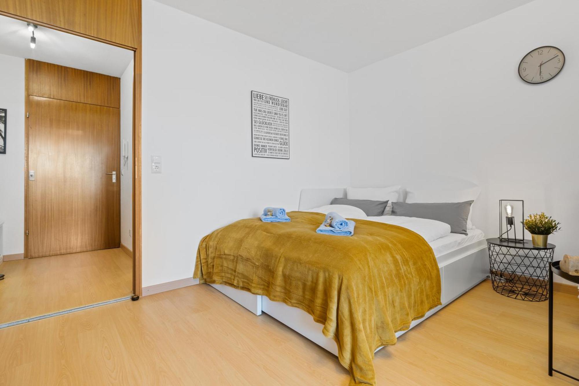 Sonniges City-Apartment Mit Suedbalkon Und Parklatz Neusass 外观 照片