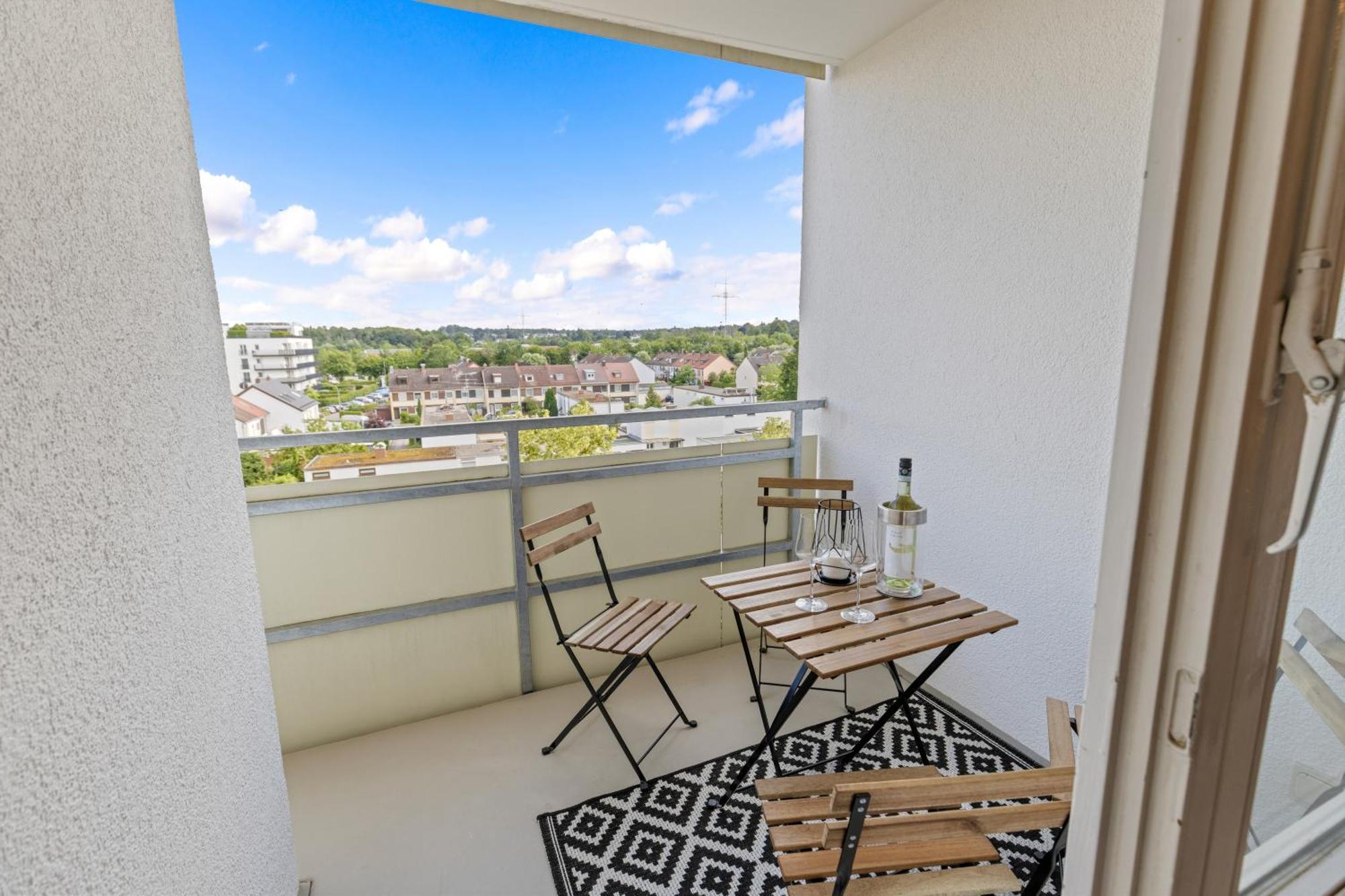 Sonniges City-Apartment Mit Suedbalkon Und Parklatz Neusass 外观 照片